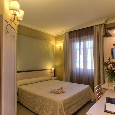 Hotel Galileo Rome Bagian luar foto