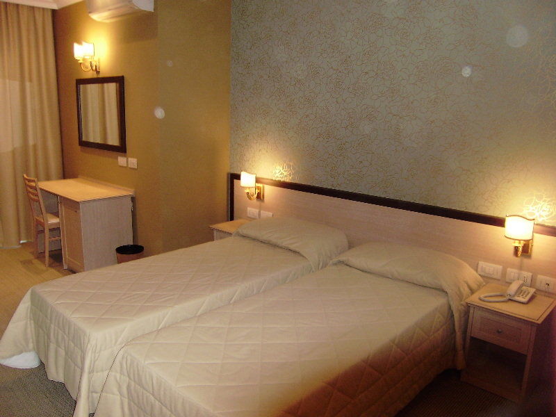 Hotel Galileo Rome Bagian luar foto
